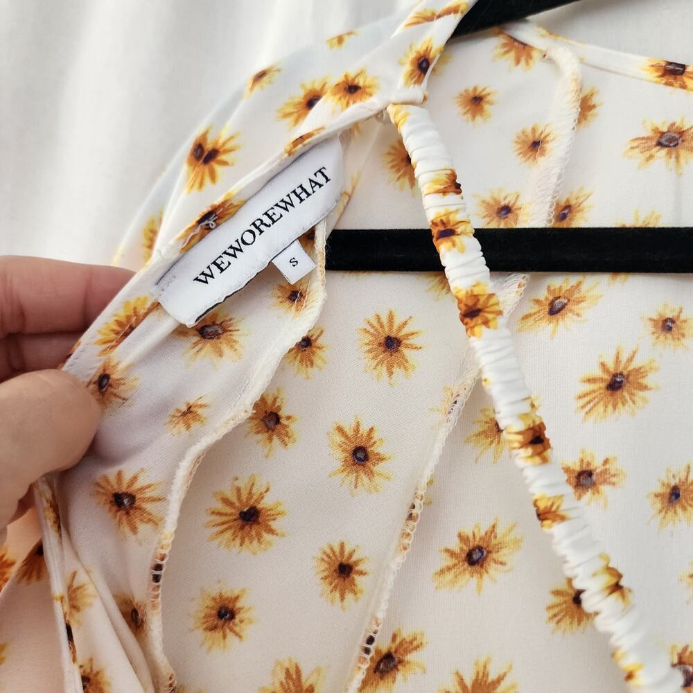 We wore what Onia Billow sleeve ditsy floral crop top sunflower S boho festival - Picture 7 of 8